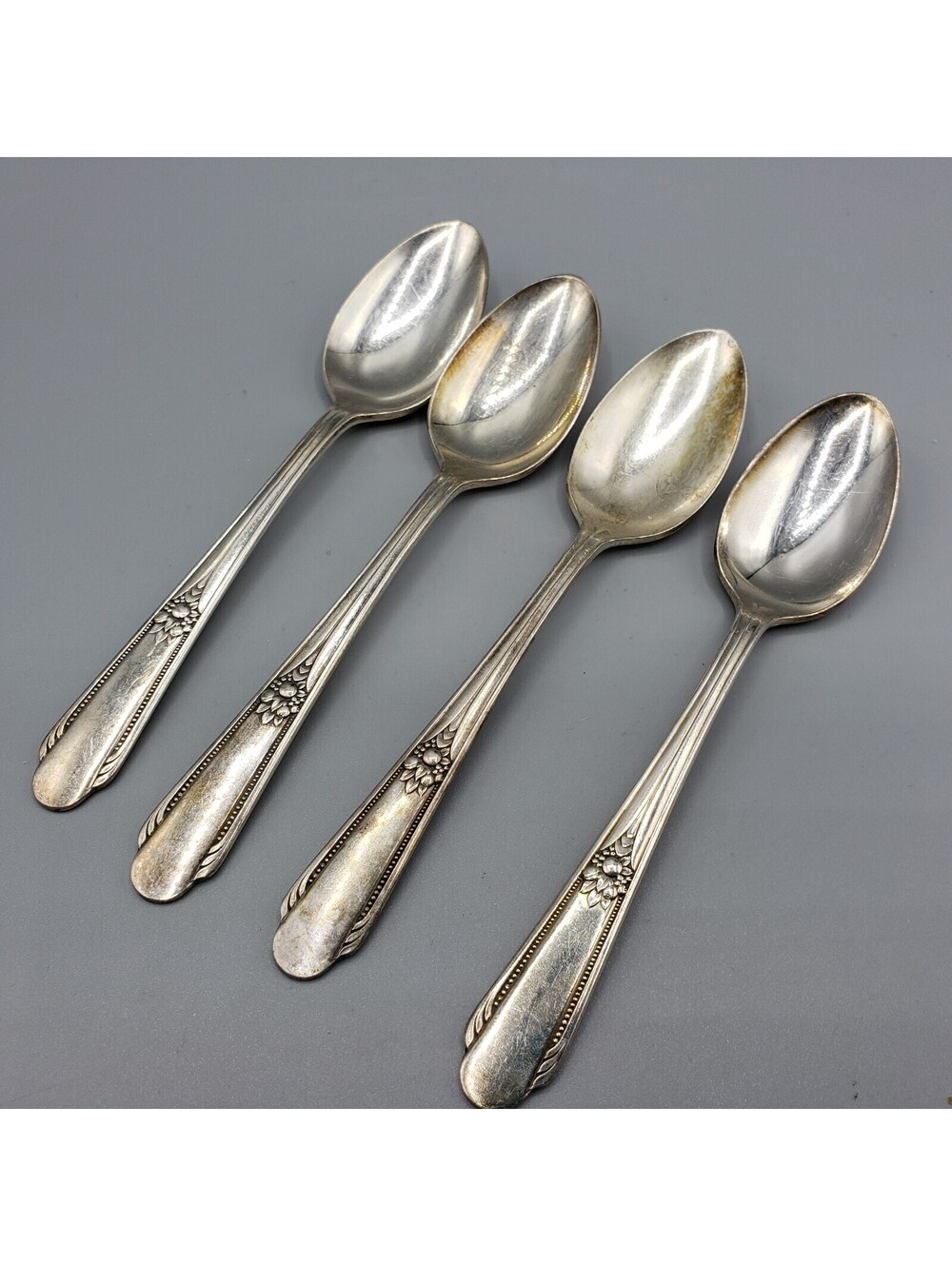 Vintage WM Rogers Silverplate Flatware Memory Hiawatha Teaspoons 1937 QTY 4
